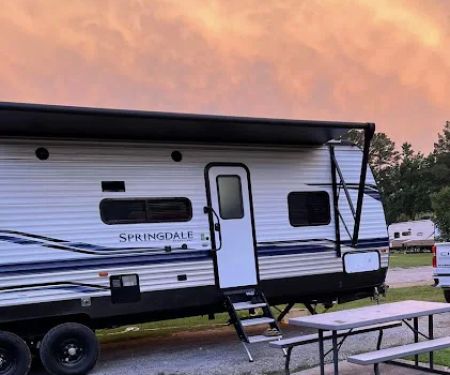 Kamper's Lodge Campground