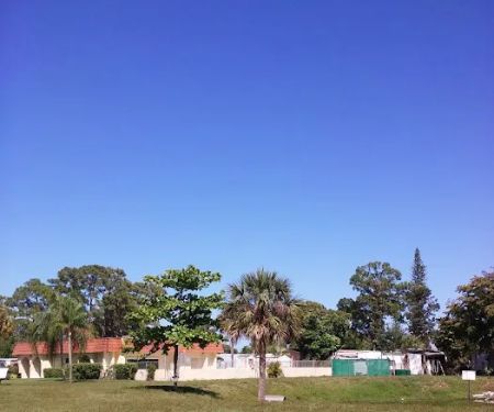 Tavares Cove