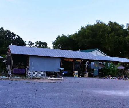 Betty's RV Park