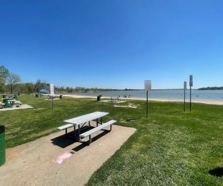 Hideaway 23 Lakefront RV & Cabins