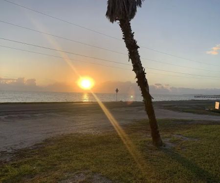 Bay Vista RV Park at Magnolia Beach