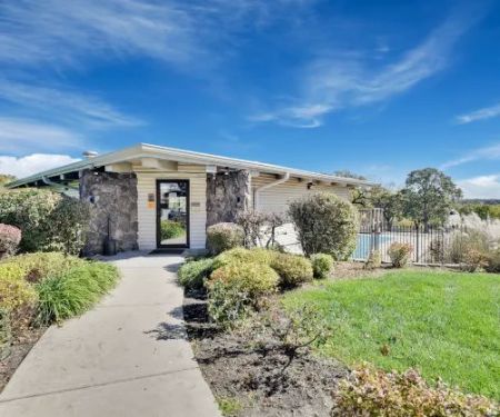 Highland Manor