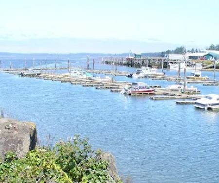 KM Resorts - Columbia Shores RV Resort