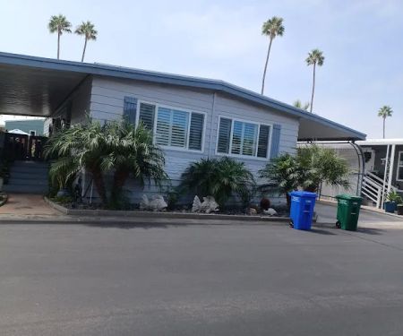 Lakeshore Gardens Mobile Home