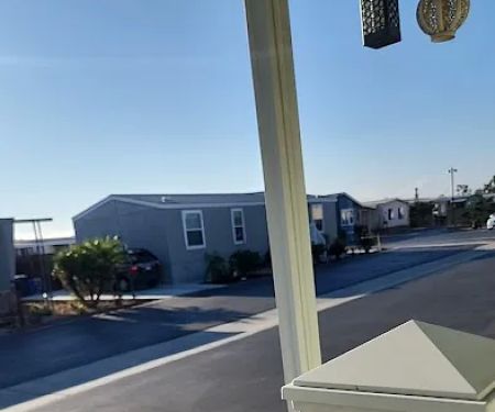 Iris Mobile Manor