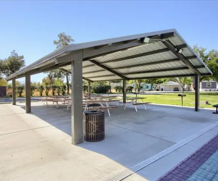 Crestline Mobile Estates