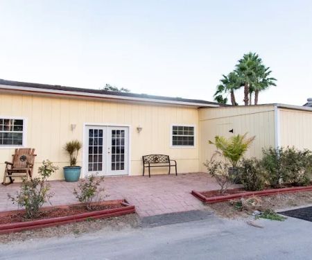 Breeze Lake Mobile Home and RV Campground