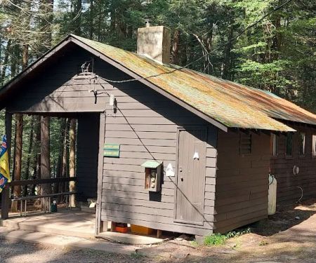 Dickson Lodge/Nature Center (Scout Groups Only)