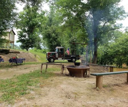 Coonskin Camp 218