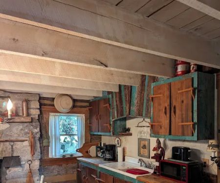 FRANCINES LOG CABIN