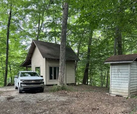 Eric's Guest Cabin