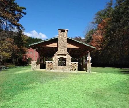 Deer Crossing Lodge