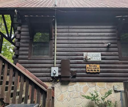 Bears Hideaway