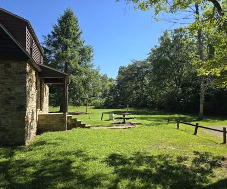Coon Hollow Cabin