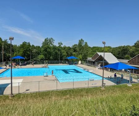 Central Camp Shower House and Pool