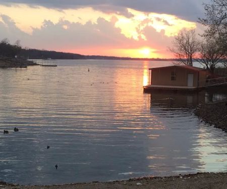 Walnut Cove Resort