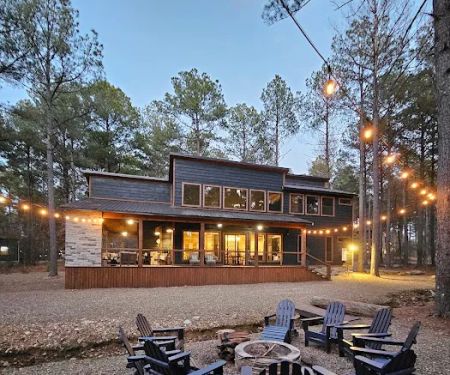 Crooked Elbow Cabin