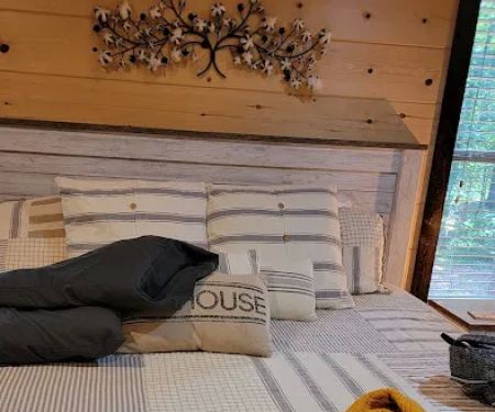 Family Ties Cabin
