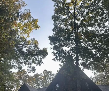 The Nomad Lodge