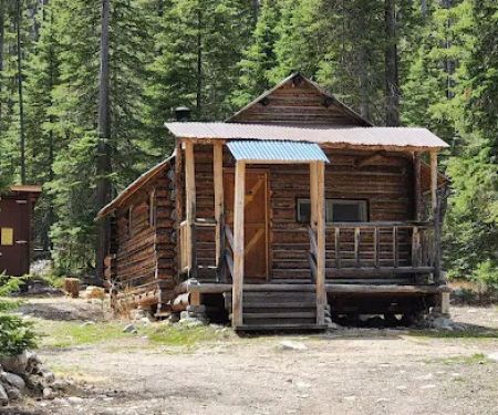 Racetrack Cabin